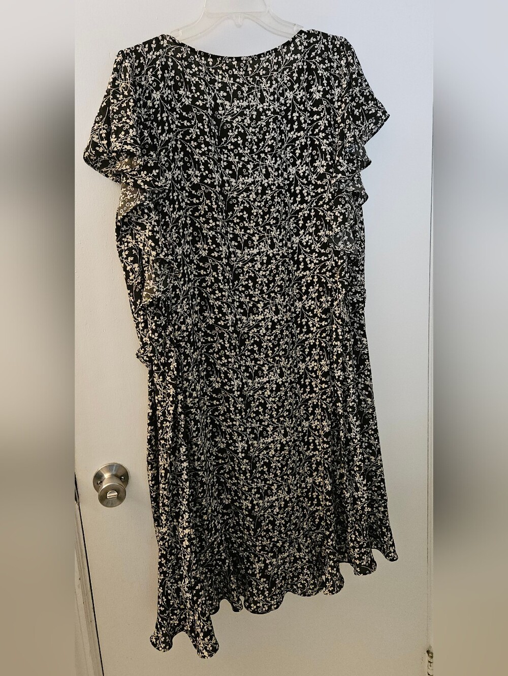 Max Studio Black and White Floral Midi Dress - Picture 2 of 5